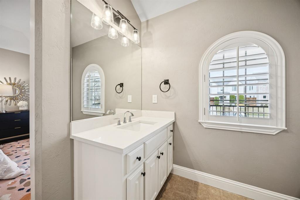 GASTONWOOD #4 - Residential