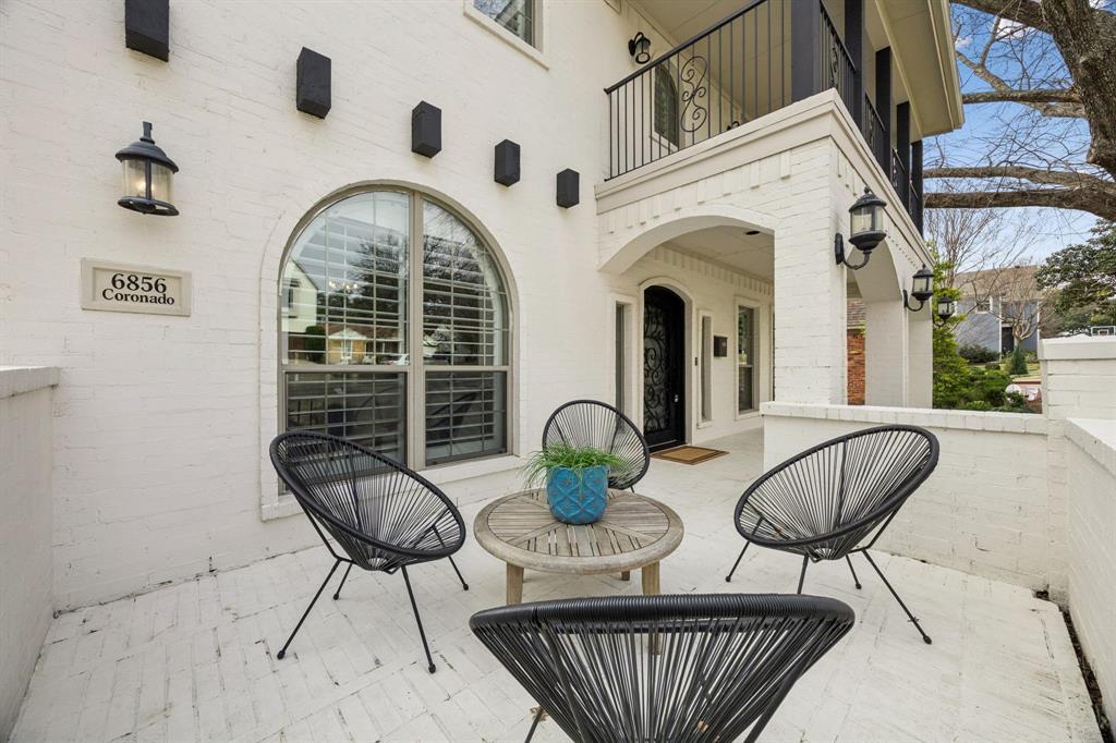 GASTONWOOD #4 - Residential