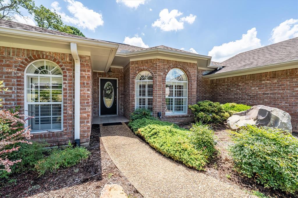 149 Golfing Green Cove