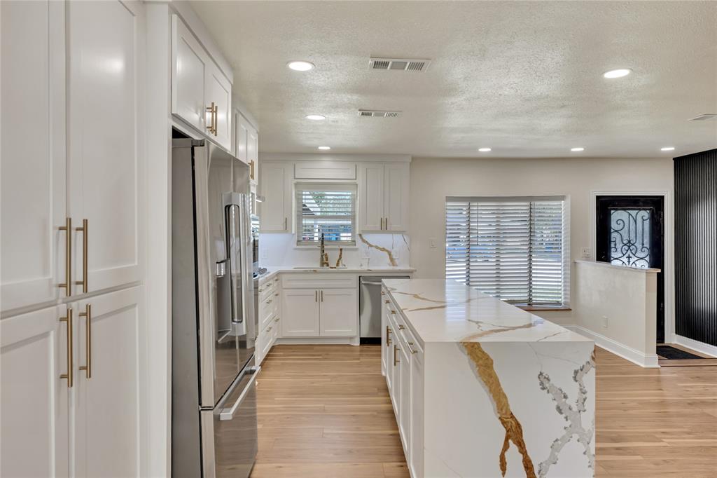 1418 Royal Drive