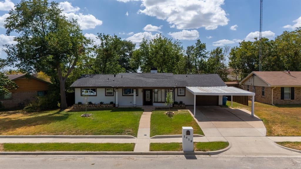 1418 Royal Drive