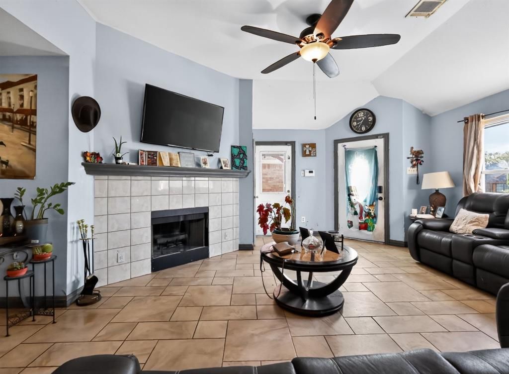 Photo of 1721 Hackamore Street, Mesquite, TX 75149 (MLS # 21091746)