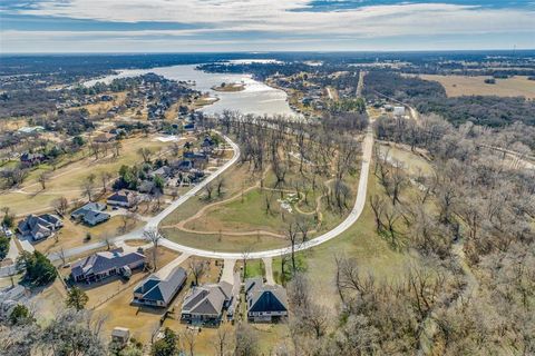 A home in Lake Kiowa