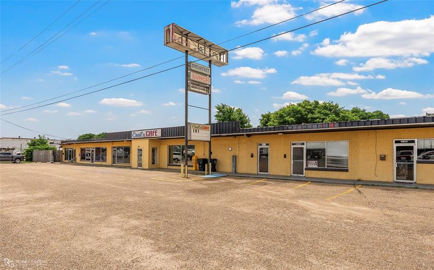 Investment opportunity! An 8,550 SF commercial strip center in a prime, high-traffic area of Bossier City. This single-story property offers seven units, each with its own entrance, storefront, and signage. Five units are currently leased, generating a total monthly rental income of $3,000. The current lease mix includes two units at $600 each, one at $900, and two at $450, leaving only two units vacant and available for new tenants. The center benefits from steady daily traffic, excellent visibility, ample parking, and a prominent freestanding sign tower. Interiors feature updated flooring in some suites, neutral finishes, and flexible layouts ranging from turnkey spaces to units ready for renovation. The middle unit, formerly Ceals Café, will need a complete remodel. Surrounded by national retailers and key destinations, it’s an ideal opportunity for investors or owner-users. Convenient access to I-20, I-220, BAFB, and the East Bank District further enhances the appeal. With so much potential, this property is a must-see! Call today for more information or to schedule a private tour.