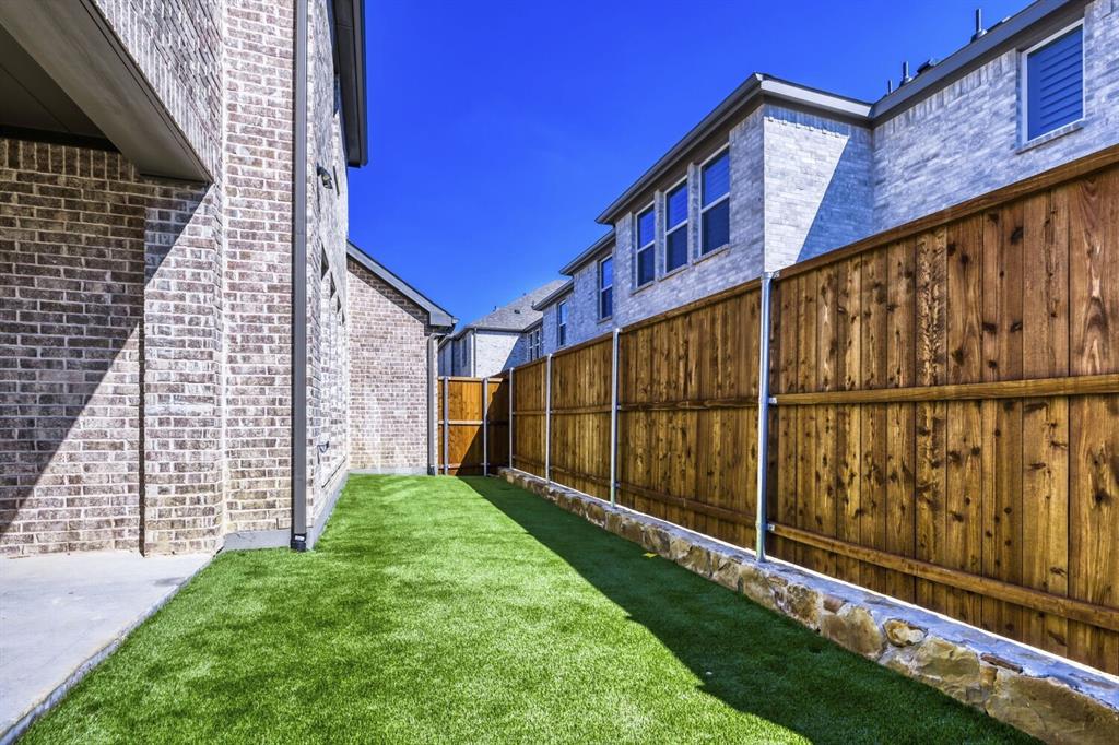 Castle Hills Northpointe Townhomes - Residential