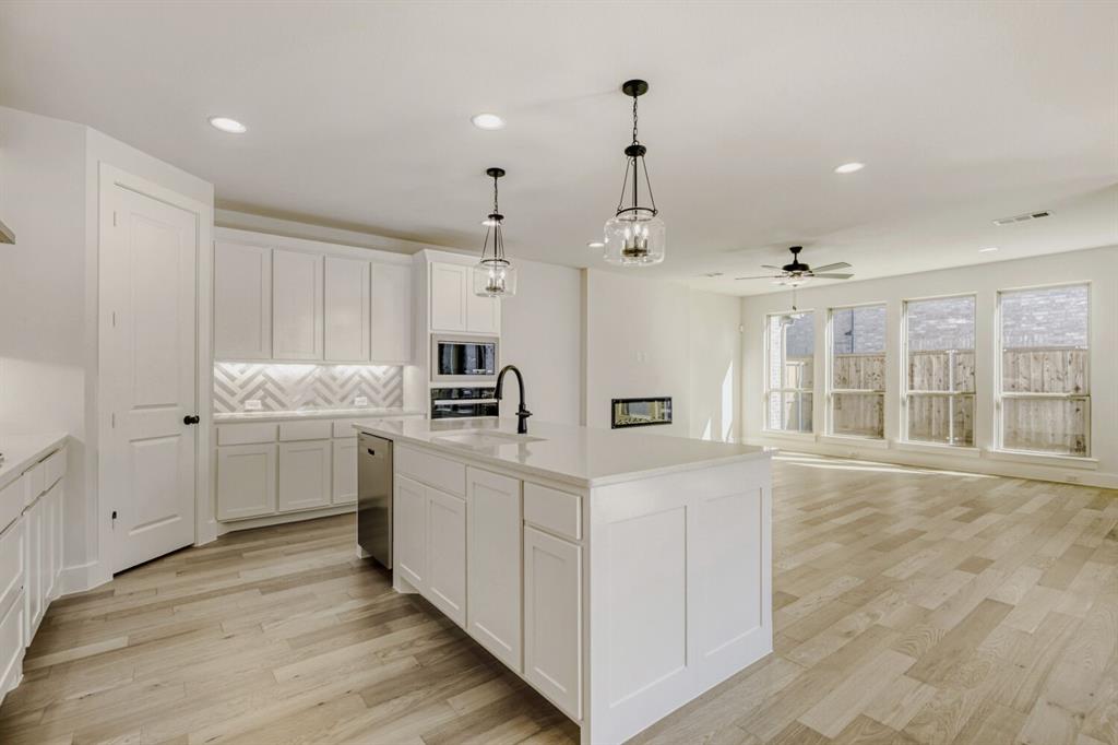 Castle Hills Northpointe Townhomes - Residential