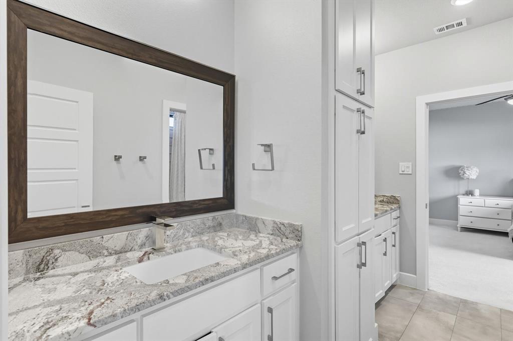 North Richland Hills, Texas 76182, United States, 4 Bedrooms Bedrooms, ,4 BathroomsBathrooms,Residential,Active,218900