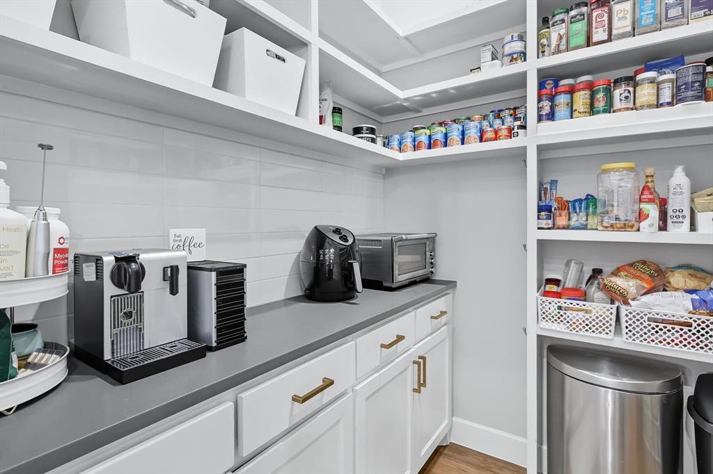 North Richland Hills, Texas 76182, United States, 4 Bedrooms Bedrooms, ,4 BathroomsBathrooms,Residential,Active,218900