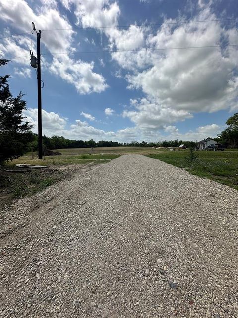 Photo of 1123 Tribble Road, Sherman, TX 75090 (MLS # 21236505)