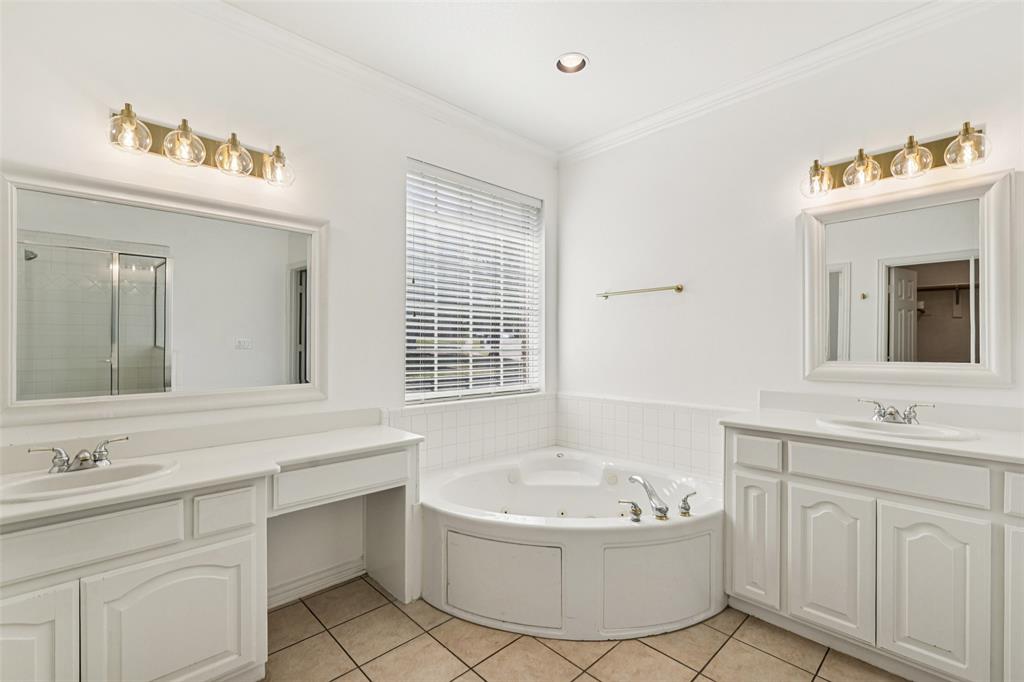 Richardson, Texas 75082, United States, 4 Bedrooms Bedrooms, ,4 BathroomsBathrooms,Residential,Active,246459