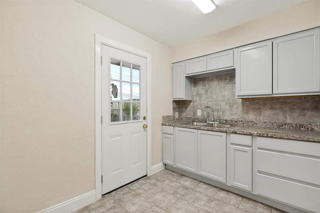 Cedar Crest Village 03 - Residential
