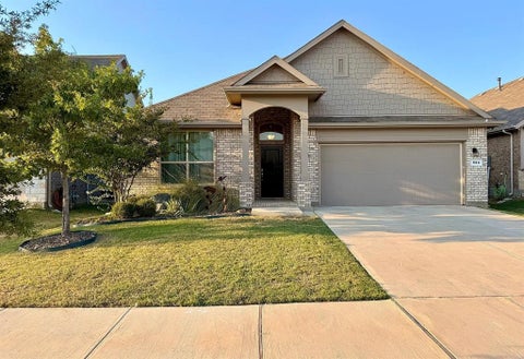 Photo of 504 Nicklaus Way, Denton, TX 76210 (MLS # 21421274)