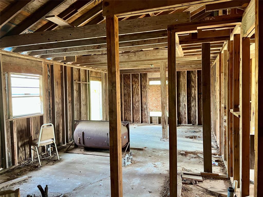 M ANTHONY - Residential