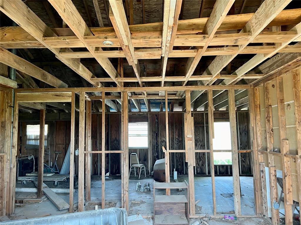 M ANTHONY - Residential