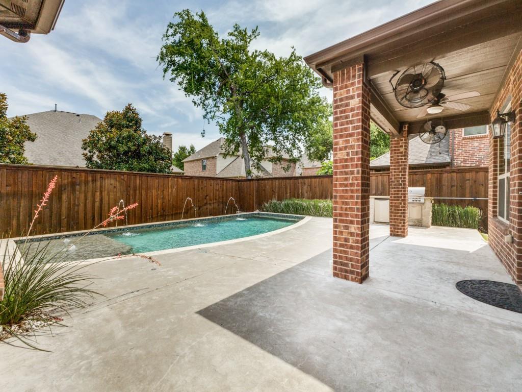 916 Redbird Lane