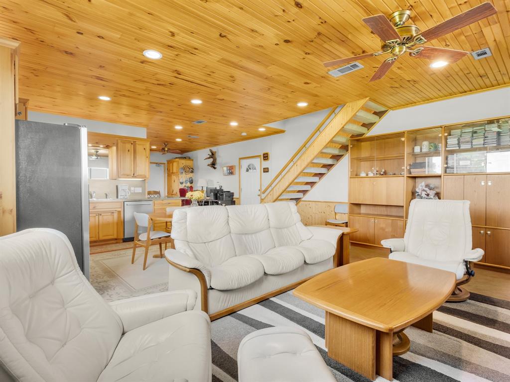 333 County Road 3714