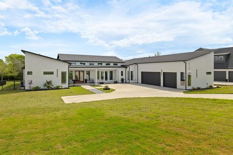 313 Ryker Lane Gunter TX 75058