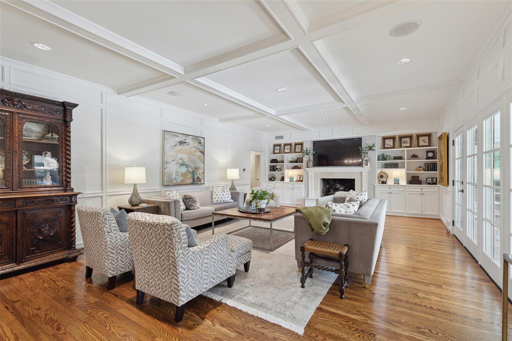 Russwood Acres 01 Instl - Residential