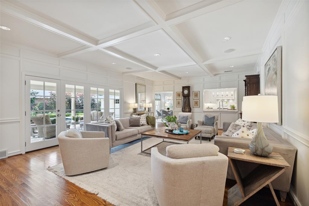 Russwood Acres 01 Instl - Residential