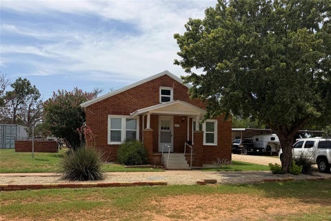 Photo of 1212 8th Street, Paducah, TX 79252 (MLS # 21347883)