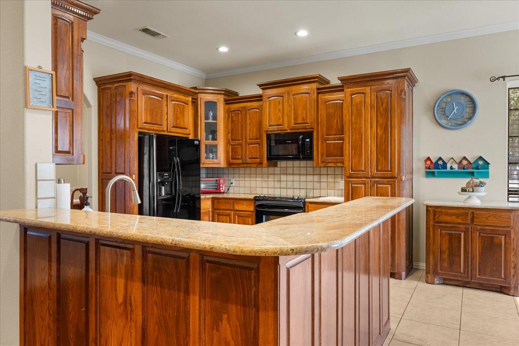 6705 Forest Oaks Court