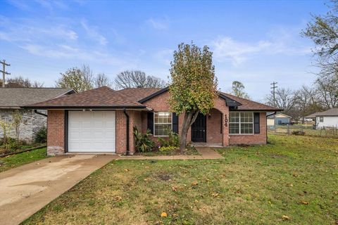 A home in Leonard