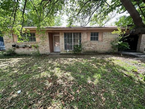 9920 Gulf Palms Drive Dallas TX 75227