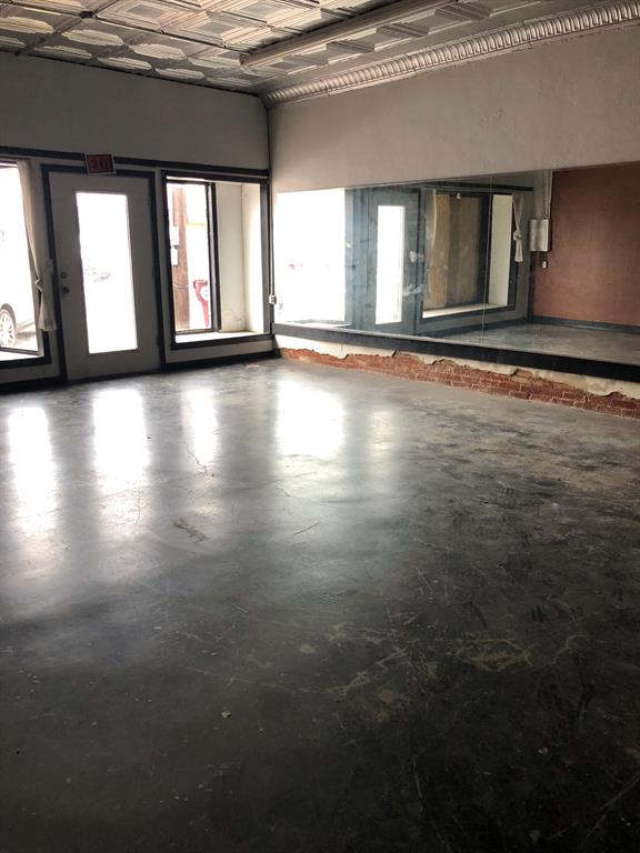105 Main S