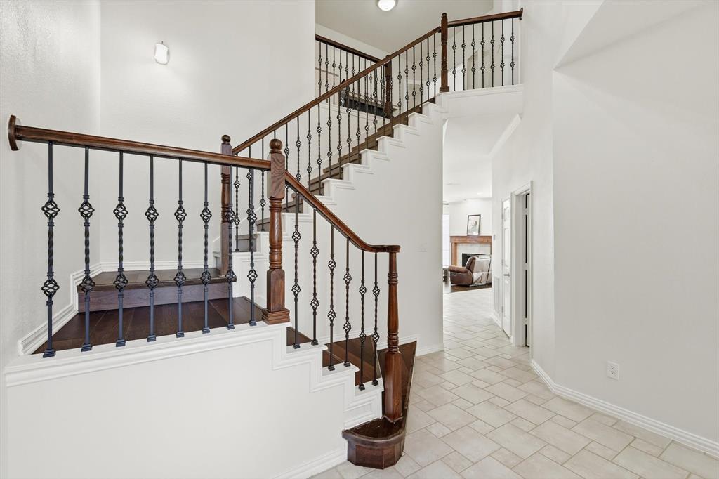 2904 Waterford Drive