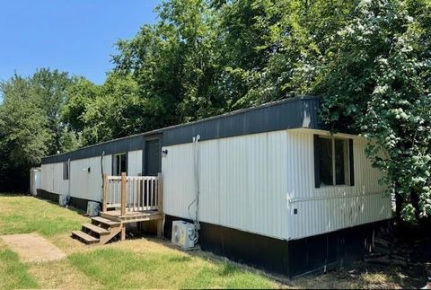 914 Pawnee Trail Granbury TX 76048