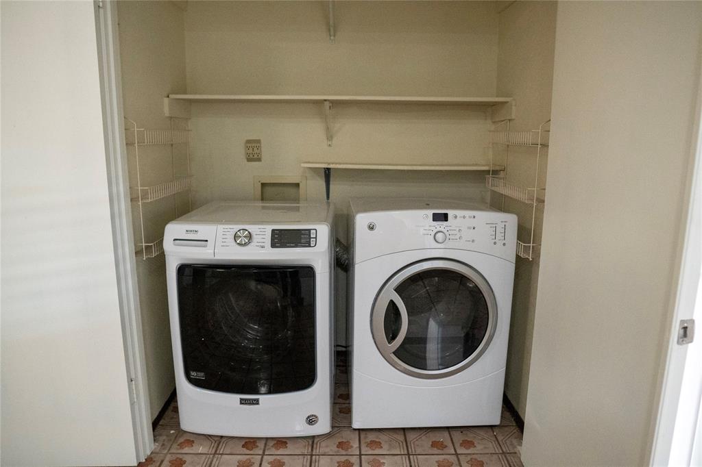 BRAIRWOOD ESTS - Residential