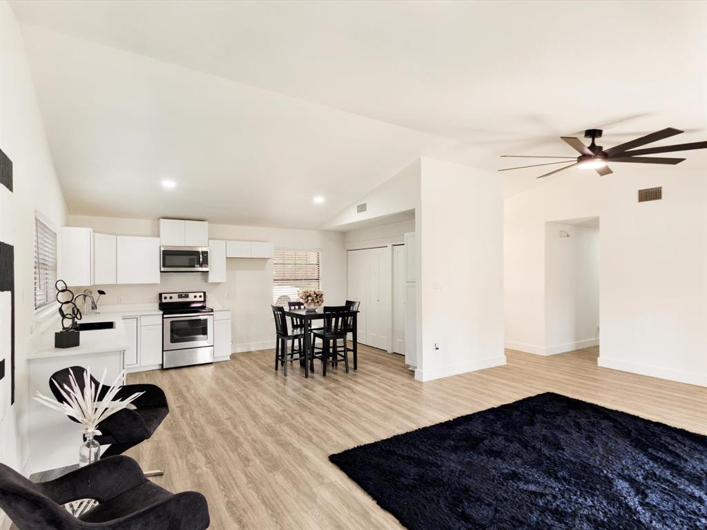 1040 Carmody Drive