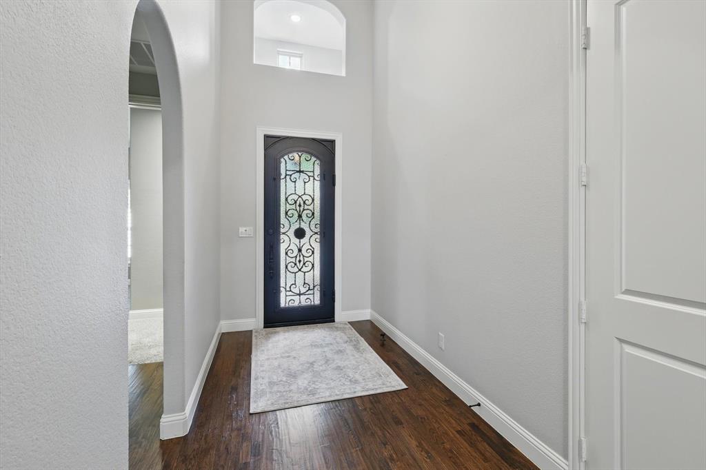 2409 Surrey Court