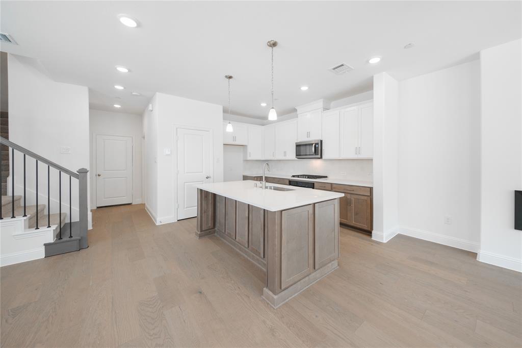 2101 Naples Drive