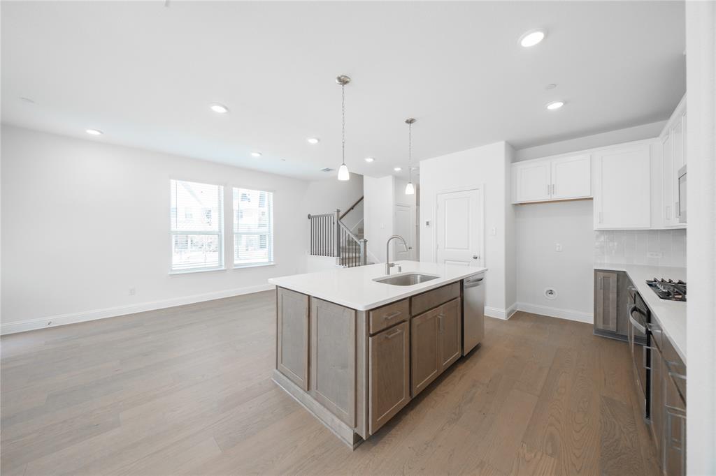 2101 Naples Drive