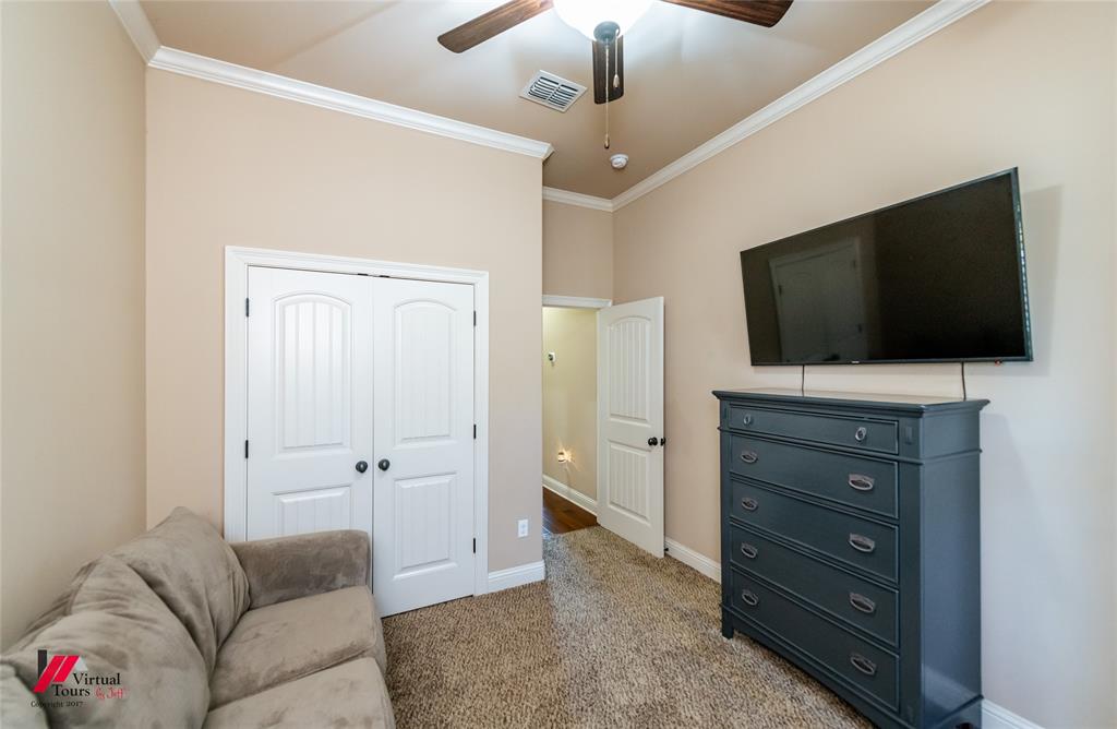 Woolworth Oaks - Residential