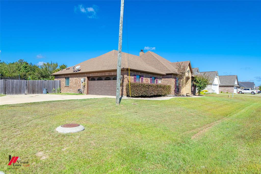 Woolworth Oaks - Residential