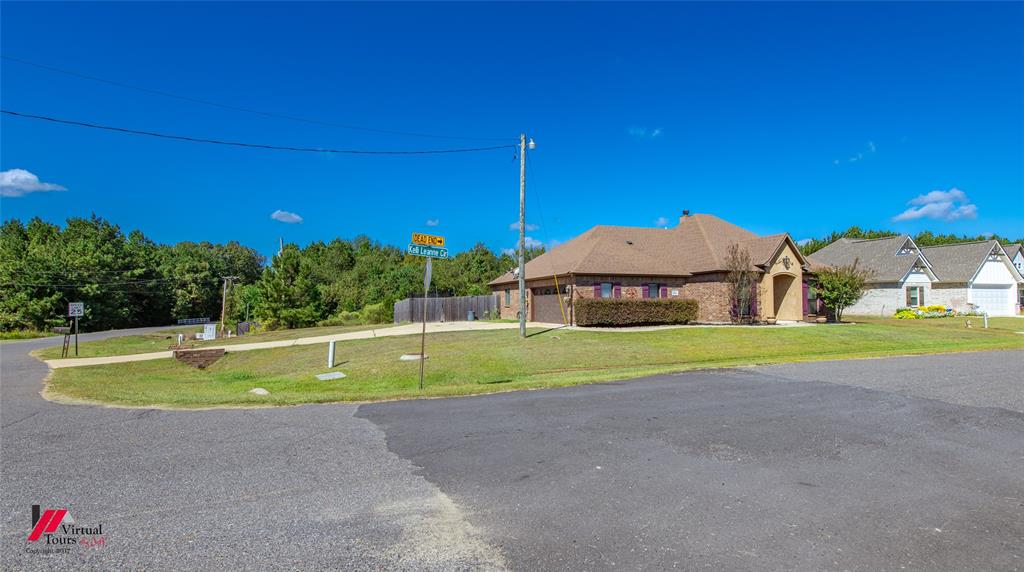 Woolworth Oaks - Residential