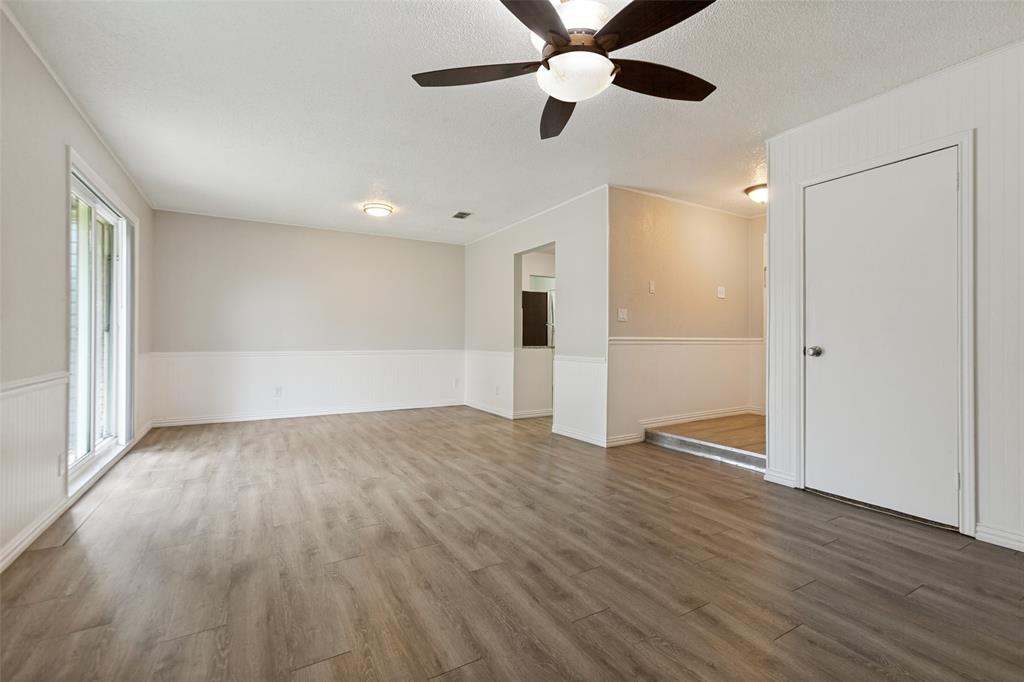 1130 Larkspur Drive