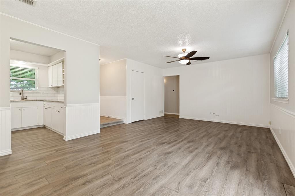 1130 Larkspur Drive
