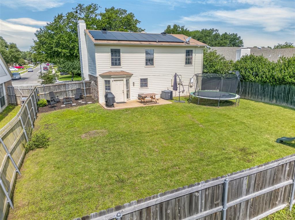 5207 Nocona Lane