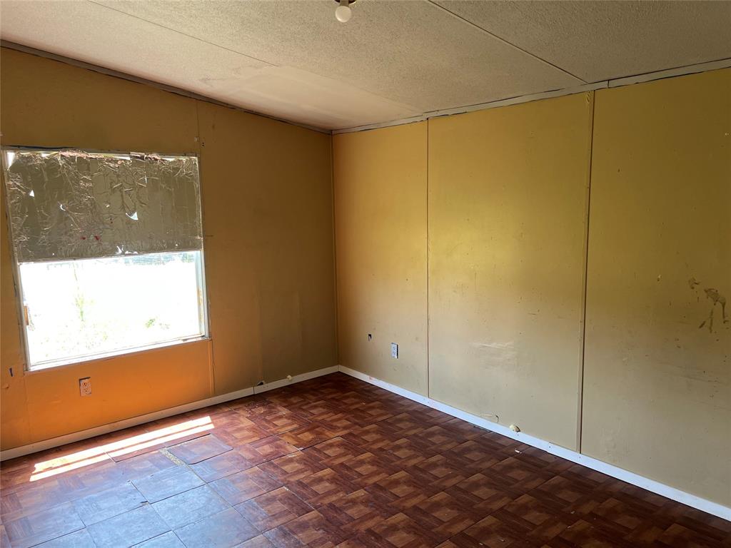 210 County Road 1015