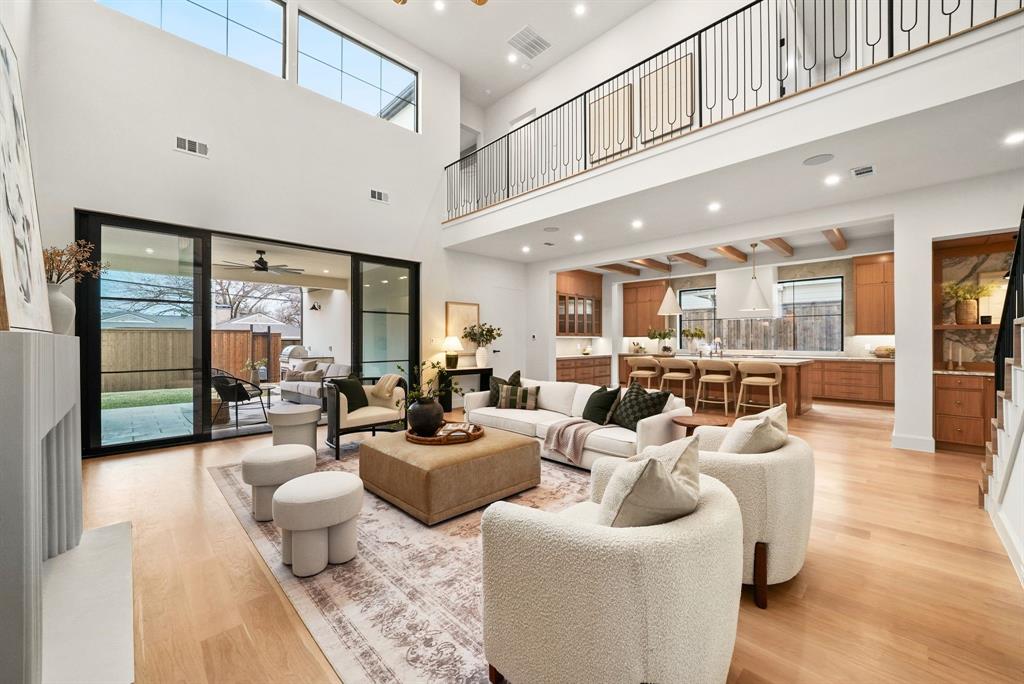 Williams-Caruth Terrace - Residential