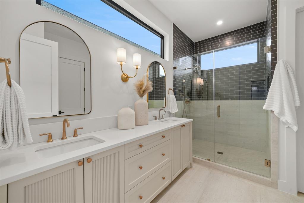 Williams-Caruth Terrace - Residential