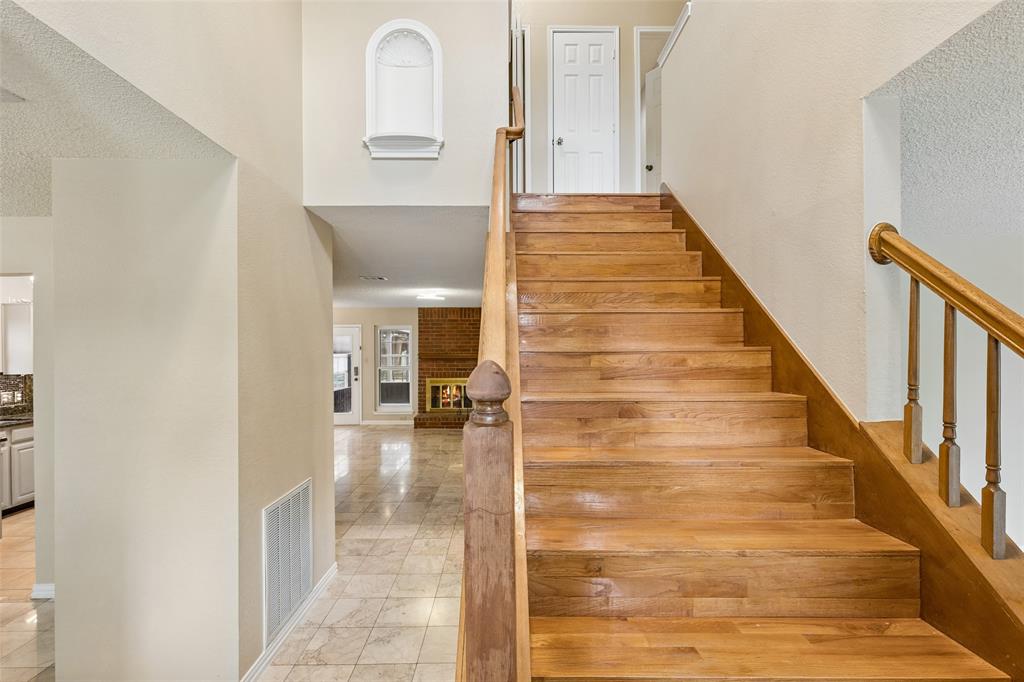 1109 Holly Drive