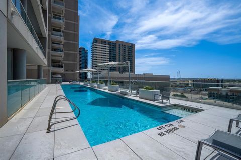 Tiny photo for 2408 Victory Park Lane #736, Dallas, TX 75219 (MLS # 21026125)