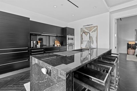 Tiny photo for 2408 Victory Park Lane #736, Dallas, TX 75219 (MLS # 21026125)