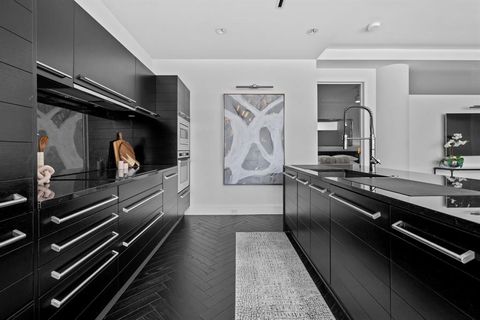 Tiny photo for 2408 Victory Park Lane #736, Dallas, TX 75219 (MLS # 21026125)