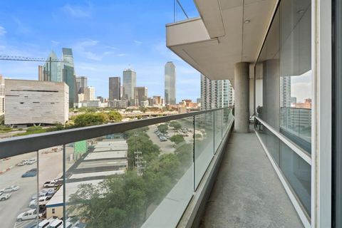 Tiny photo for 2408 Victory Park Lane #736, Dallas, TX 75219 (MLS # 21026125)