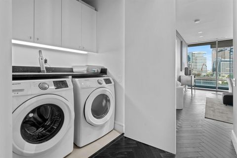 Tiny photo for 2408 Victory Park Lane #736, Dallas, TX 75219 (MLS # 21026125)